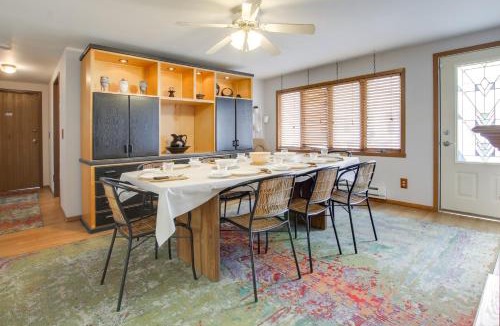 Neenah House | Neenah Home w/Deck: Near Lake Winnebago