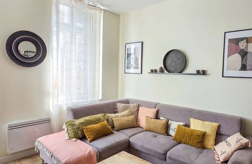 Saint-Quentin Apartment | Nef d'Or Agate Apartment