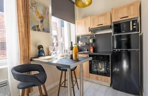 Saint-Quentin Apartment | Nef d'Or Emerald Stunning Studio