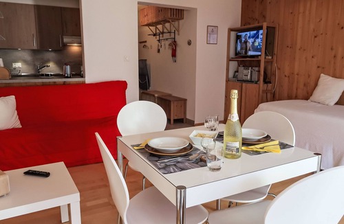Champery Apartment | Neige et Soleil Nr 13 by Interhome