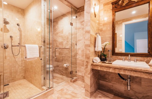 Lower Pacific Heights Hotel | Neighbourgood Sutter Mansion