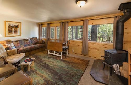 Bayfield House | Nellie May Cabin on Vallecito Lake in Bayfield CO