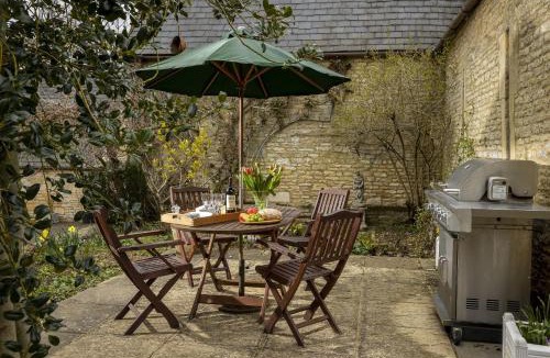 Bourton House | Nellies Barn