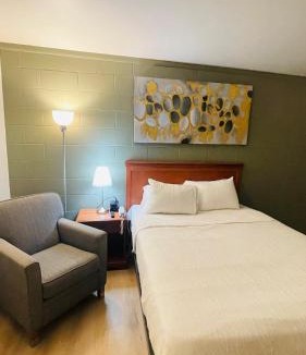 Swan River Hotel | Nelson Hotel