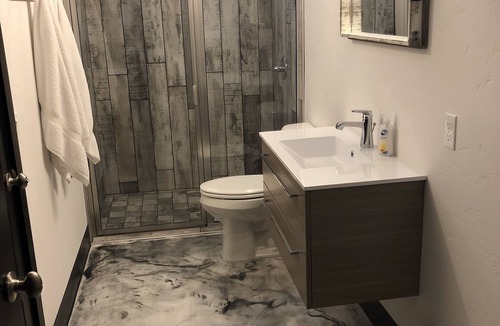 Sheridan House | Nelson Inn - The Four Top, 102