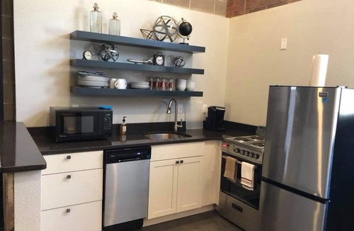 Sheridan House | Nelson Inn - Unit 3: The Industrial