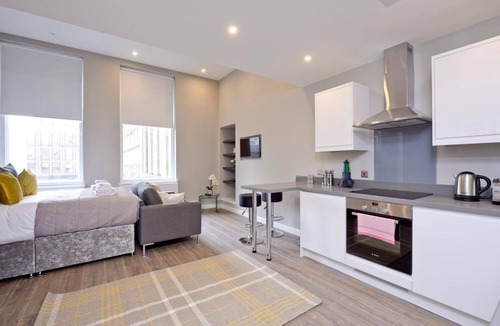City Centre Glasgow Apartment | Nelson Mandela Place