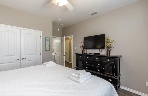 Corpus Christi Villa | Nemo Cay Resort D142K Poolside