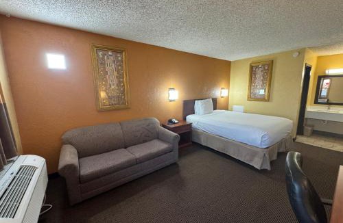 Dodge City Hotel | Nendels Inn & Suites Dodge City Airport