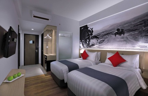 Waru Hotel | NEO+ Waru Sidoarjo by Aston