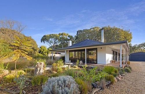 Raymond Island House | Neptune