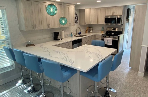 Weeki Wachee Gardens Cabin | Neptune's Grotto Waterfront Retreat