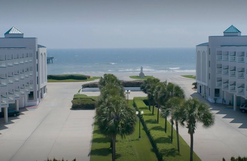 Galveston Condo | Neptune's Retreat by Ryson Vacation Rentals