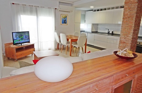 Daimuz Apartment | NEPTUNO 2ºESC- 3º PISO - PUERTA9