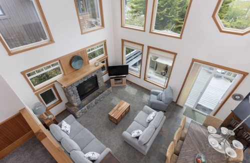 Neskowin House | Neskowin Village Family Home, steps from the Beach