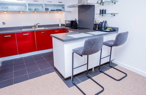 Northampton Apartment | Nest Easy - Alpha House (two bedroom)