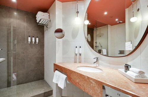 Puteaux Hotel | Nest Hotel Paris la Défense - MGallery Collection