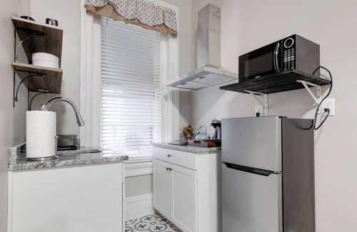 Fan District Apartment | Nest & Rest/Free Parking/Museum/City Access