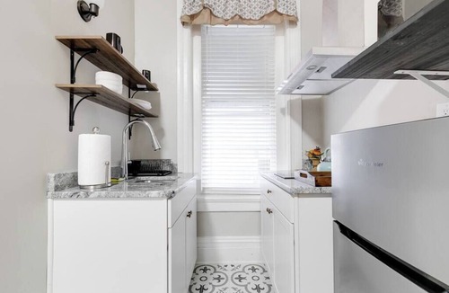 Fan District Apartment | Nest & Rest/Free Parking/Museum/City Access