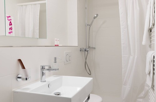 Matthaus Hotel | Nest - Riehenring