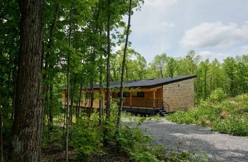 Stone Mills Cottage | Nest - Three Bedroom Cottage, Sleeps 6