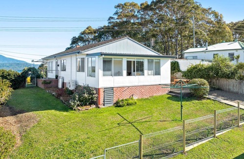 North Narooma House | Nestle In Narooma - 10 Hillcrest Ave North Narooma