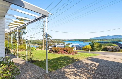 North Narooma House | Nestle In Narooma - 10 Hillcrest Ave North Narooma