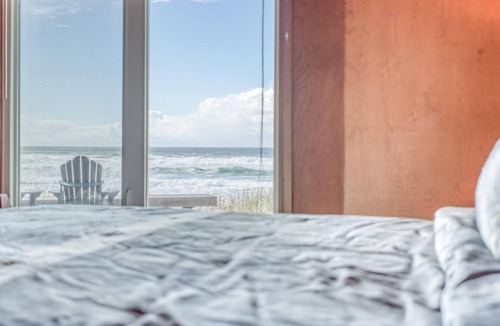 Neskowin House | Nestle Inn