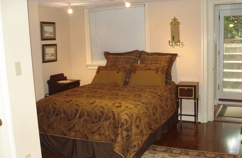 Capitol Hill Bed & Breakfast | NESTLED IN PRIME CAPITOL HILL LOCATION - STEPS AWAY TO EVERYTHING!