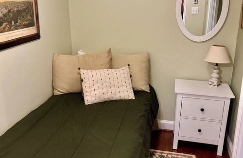 Capitol Hill Bed & Breakfast | NESTLED IN PRIME CAPITOL HILL LOCATION - STEPS AWAY TO EVERYTHING!