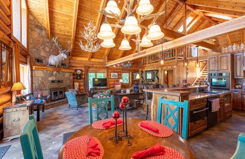 Archuleta County House | Nestled in San Juan National Forest