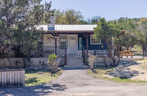Concan House | Nestled in the Canyon Oaks Subdivision