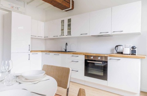 Saint-Thomas-d'Aquin Apartment | NESTLED IN THE LIVELY AND CHARMING NOTRE-DAME-DES-CHAMPS DISTRICT- RUE DE SEVRES