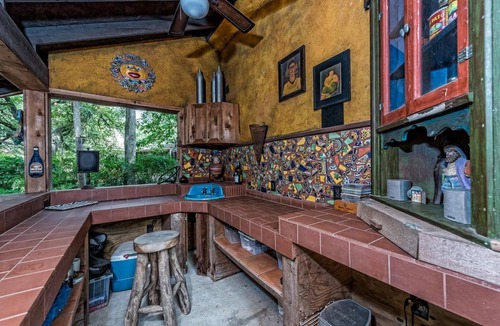 North Waco Cottage | Nestled next to one of the nation’s largest inner-city parks,The Cottate in Cameron Park