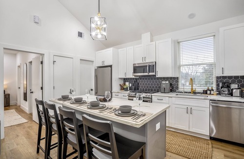 Greater East End Apartment | Nestled Nook Bung #7033A - 4 km from FIFA Fan Fest