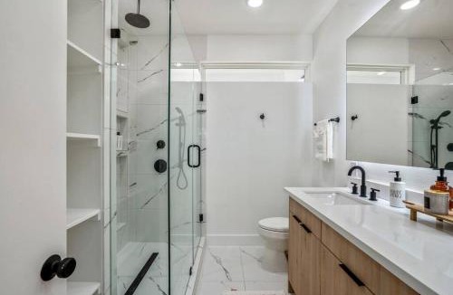 Greater East End Apartment | Nestled Nook Studio #2 @ East End Revitalized