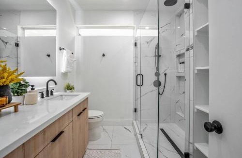 Greater East End Apartment | Nestled Nook Studio #3 @ East End Revitalized