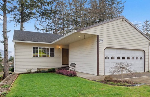 Netarts House | Netarts! Scenic 3 Capes! Spacious & Pet Friendly!