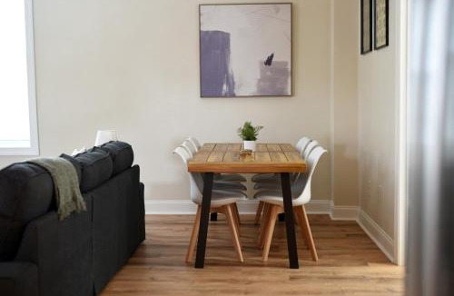 Point Breeze North Apartment | Netflix+Free Parking Near Shopping|Parks|Dining