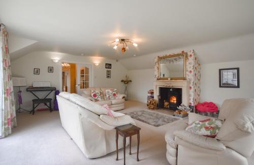 Dollar House | Nether Auchlinsky Cottage