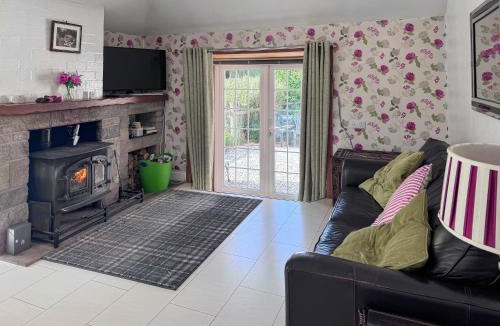 Dollar House | Nether Auchlinsky Cottage