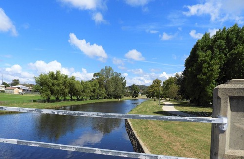 Stanthorpe House | Netley House- central, stylish, haven.