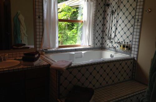 Lummi Island Resort | Nettles Farm