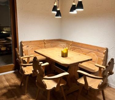 Falera Apartment | Neu-renovierte - Nov 24 - 2,5 Zi Wohnung mit Traum-Aussicht
