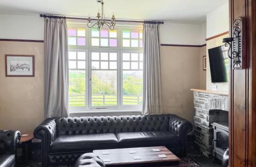 Tregaron House | Neuadd Las