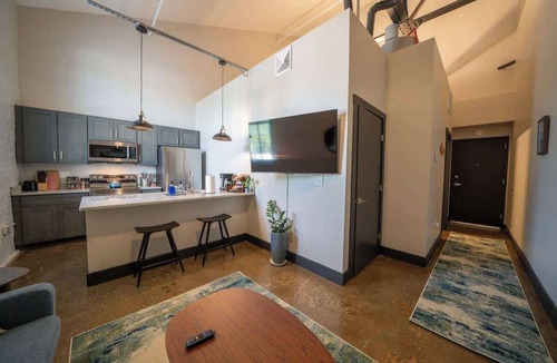 Buchanan Apartment | New 1 Bedroom Apartment Near Brewery - River - Downtown