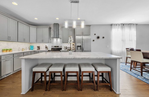 Historic Waverly House | NEW! 10 min to Broadway! Welcome to Waverly Whimsy