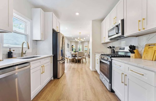 Oak Park House | New! 10-min to Downtown