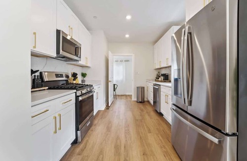 Oak Park House | New! 10-min to Downtown
