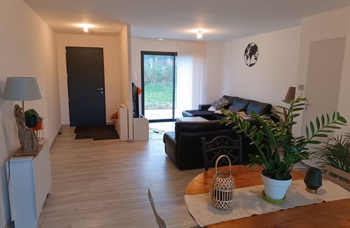 Truyes House | New 100m2 3-bedroom house with air-conditioning and enclosed grounds for animals
